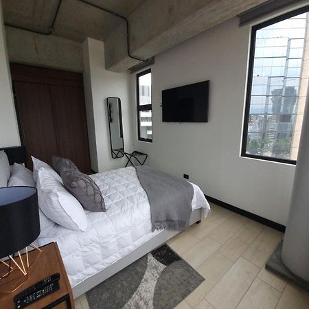 Apartamento 2 Habitaciones, Edificio Eon, Zona 10, Turin グアテマラシティ エクステリア 写真